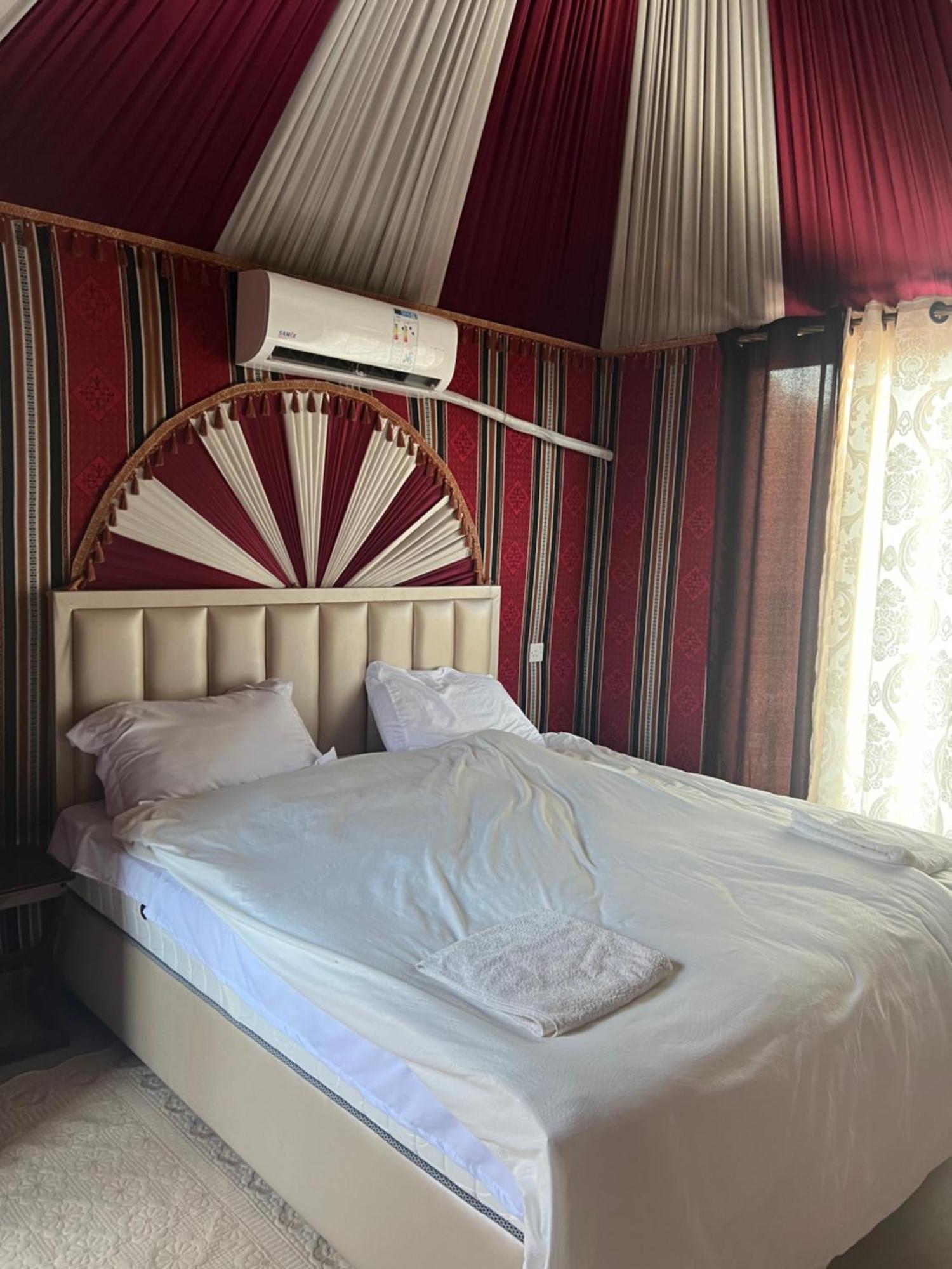 Rum Island Luxury Camp & Bubbles Hotel Вади-Рам Экстерьер фото