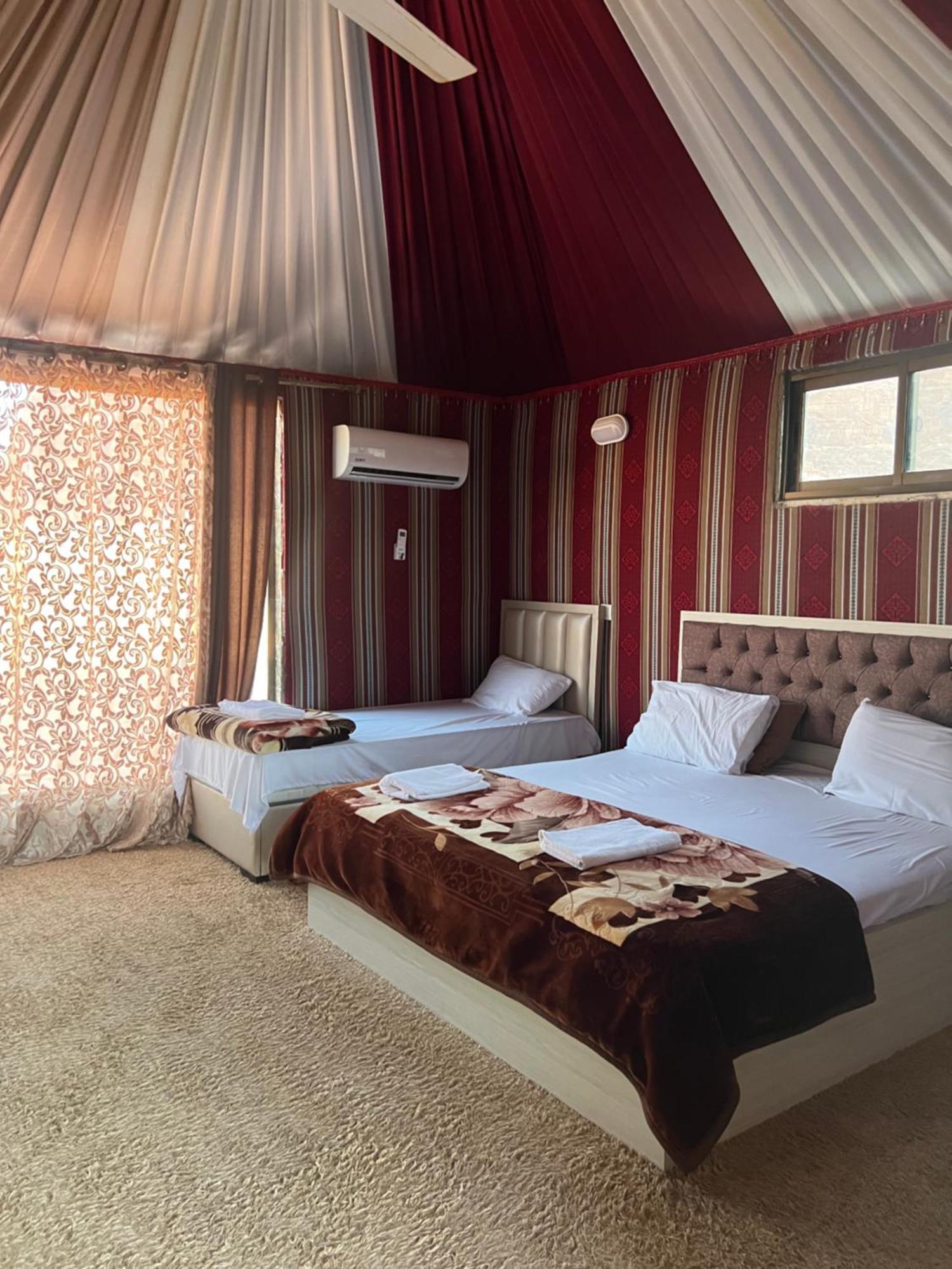 Rum Island Luxury Camp & Bubbles Hotel Вади-Рам Экстерьер фото