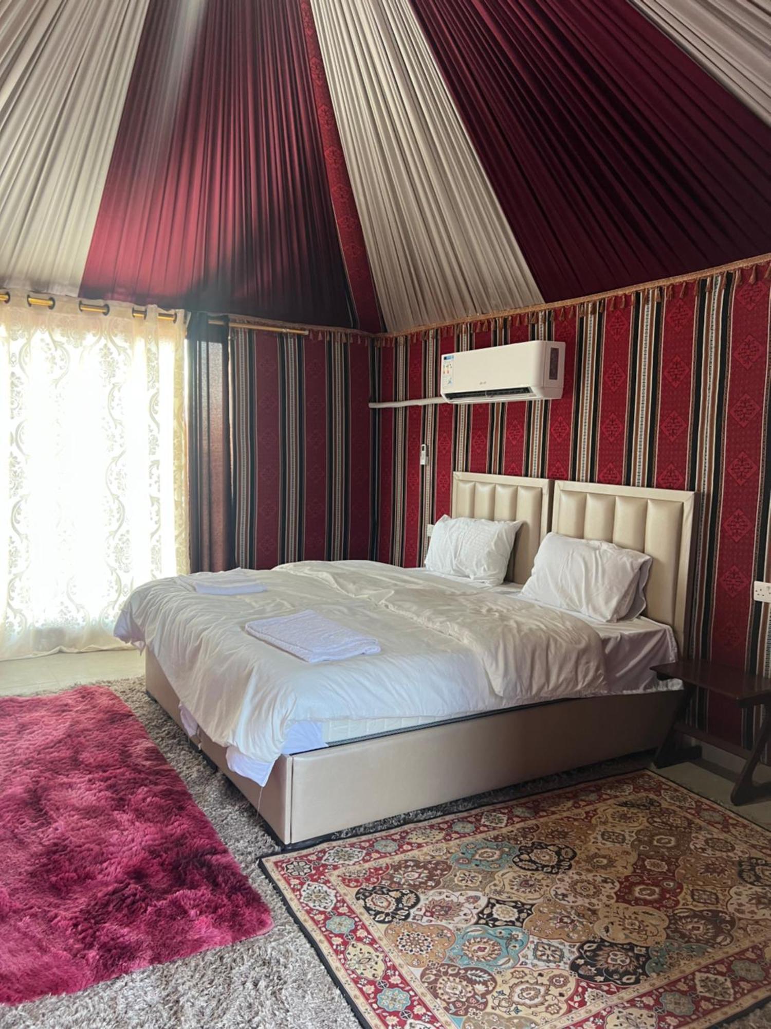 Rum Island Luxury Camp & Bubbles Hotel Вади-Рам Экстерьер фото
